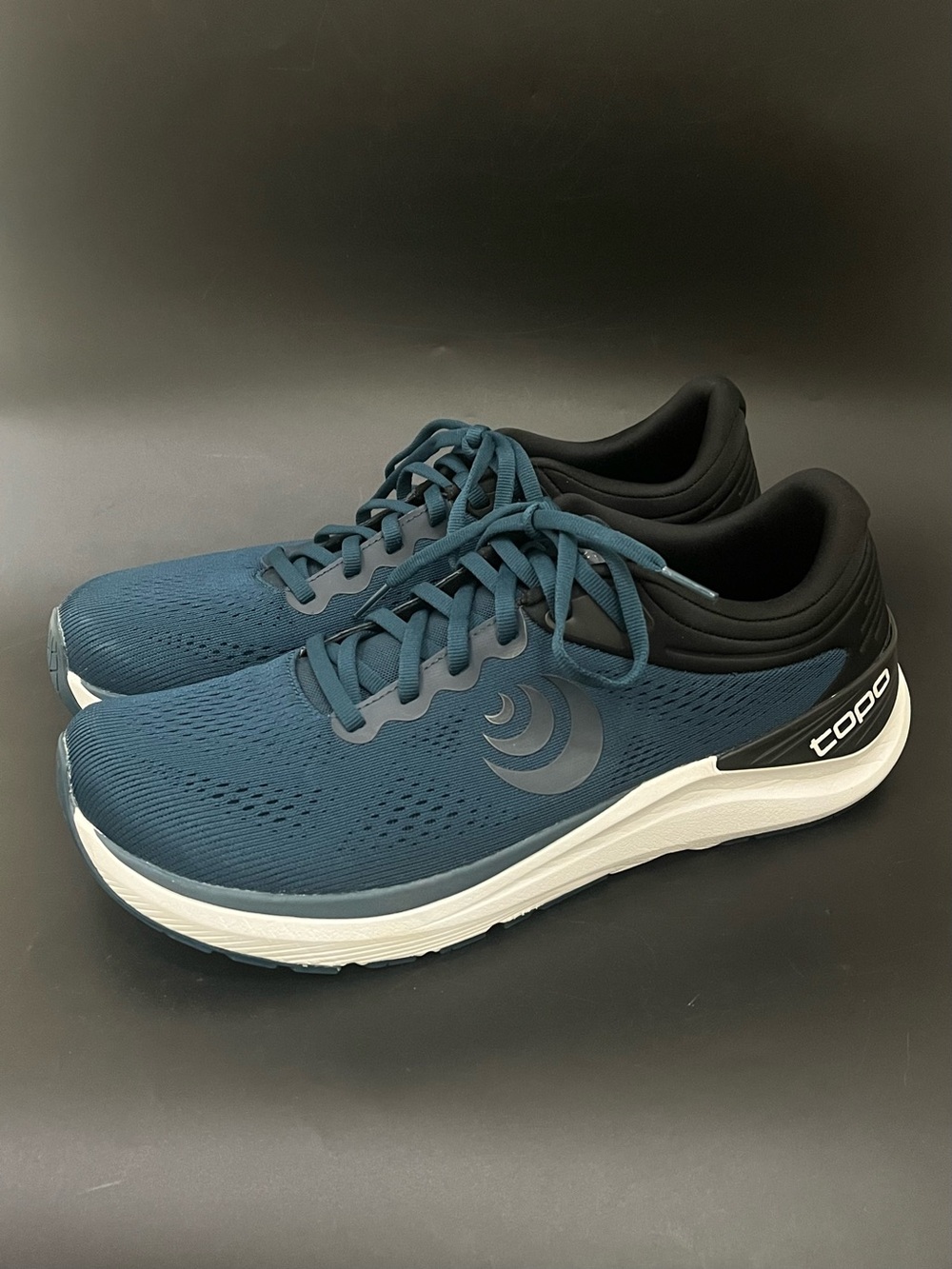 TOPO Athletic Ultrafly 4 Navy Black Running Training Shoes Mens US Sz 11